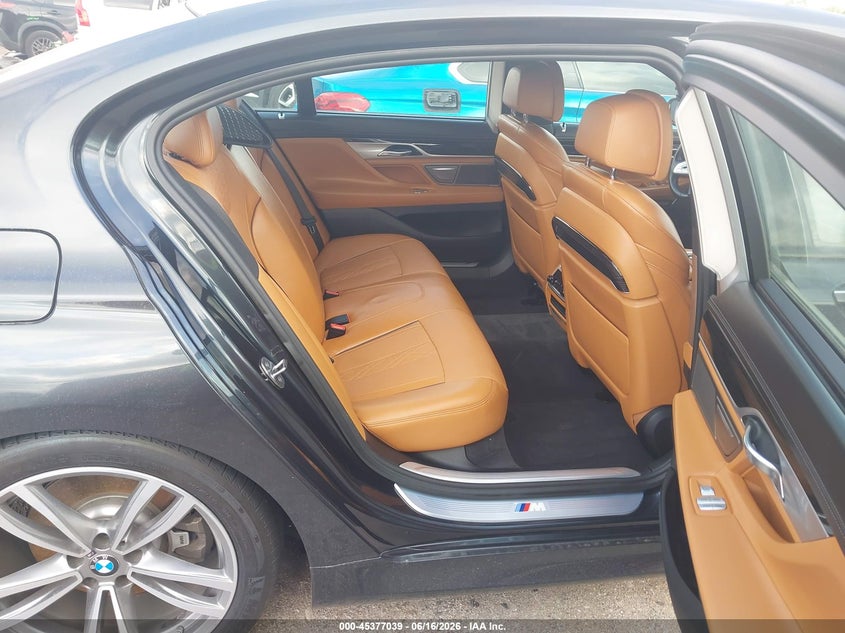 2017 BMW 7er VIN WBA7F2C32HG422771 IAAI salvage auction — ENGINE DAMAGE, Original (Texas), sold $4,750 on 2026-09-07 (photo 8)
