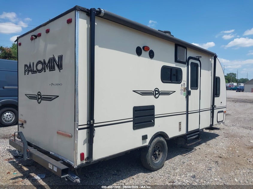 2016 Palomino Palomini VIN 4X4TPAT14GN047039 IAAI salvage auction — SIDE, Salvage (Indiana), sold $750 on 2026-07-21 (photo 4)