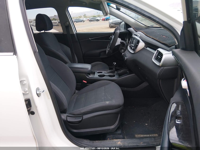 2016 Kia Sorento VIN 5XYPG4A30GG086165 IAAI salvage auction — NORMAL WEAR, Clear-Dealer Only (Montana), sold $2,200 on 2026-07-28 (photo 5)