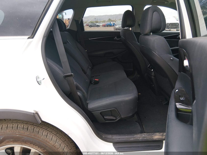 2016 Kia Sorento VIN 5XYPG4A30GG086165 IAAI salvage auction — NORMAL WEAR, Clear-Dealer Only (Montana), sold $2,200 on 2026-07-28 (photo 8)