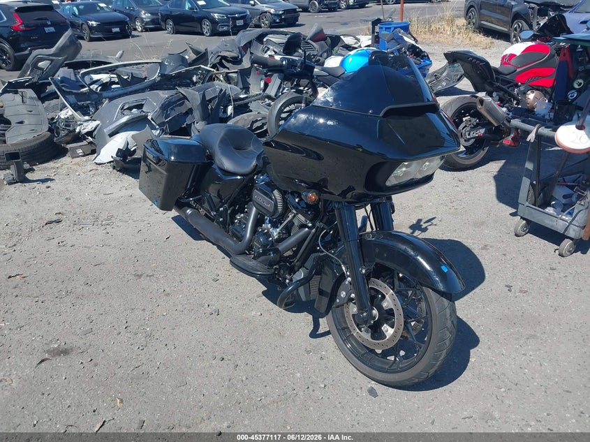 2021 Harley-davidson Road glide VIN 1HD1KTP25MB675004 IAAI salvage auction — LEFT FRONT, Salvage Title, sold $8,300 on 2026-07-15 (photo 1)