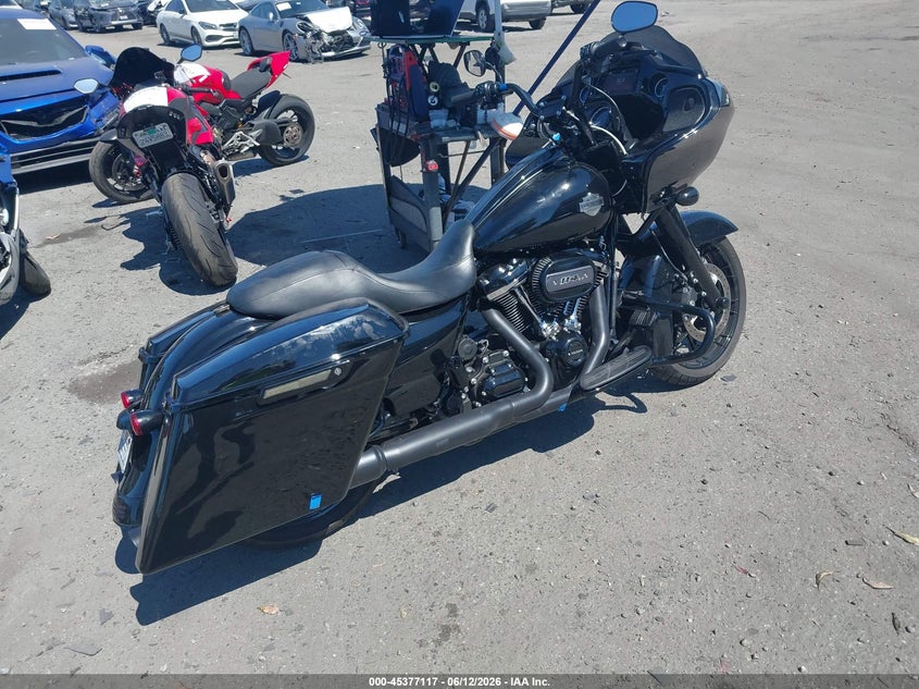 2021 Harley-davidson Road glide VIN 1HD1KTP25MB675004 IAAI salvage auction — LEFT FRONT, Salvage Title, sold $8,300 on 2026-07-15 (photo 4)