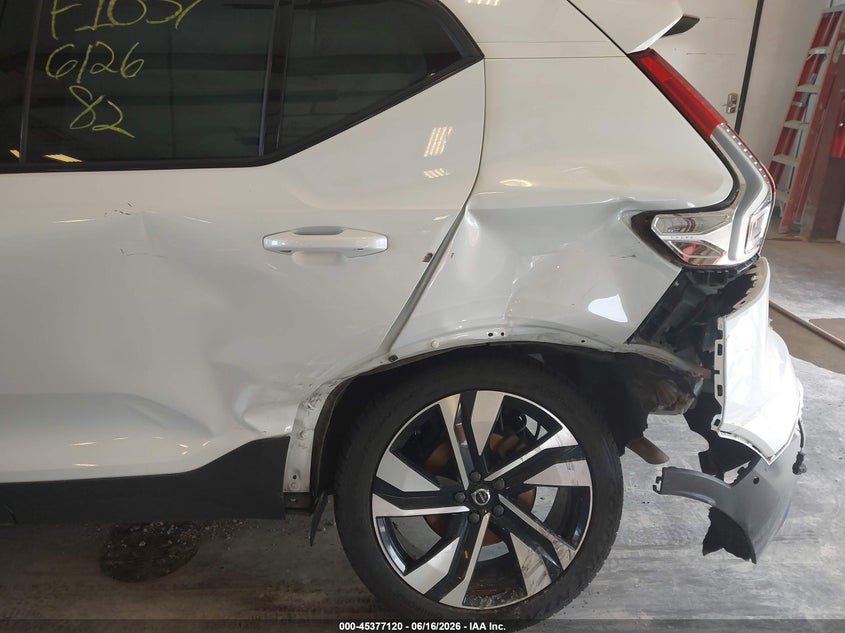 2024 Volvo Xc40 VIN YV4L12UL9R2233173 IAAI salvage auction — LEFT SIDE, Salvage (Michigan), sold $11,100 on 2026-07-28 (photo 6)