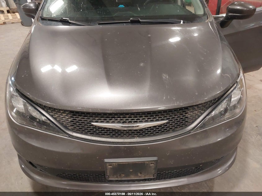 2022 Chrysler Voyager VIN 2C4RC1CG7NR127760 IAAI salvage auction — NORMAL WEAR, Sf97 (South Dakota), sold $14,650 on 2026-08-06 (photo 6)