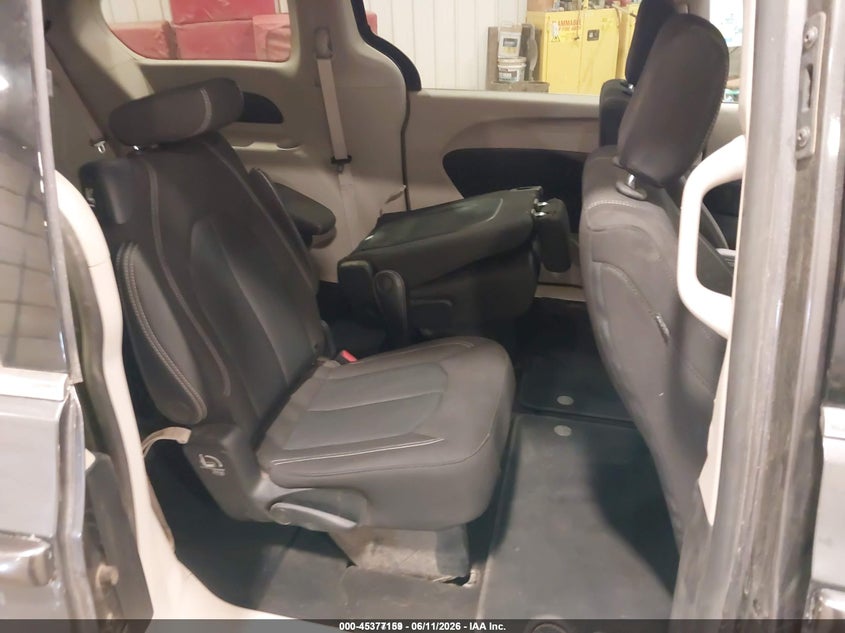 2022 Chrysler Voyager VIN 2C4RC1CG7NR127760 IAAI salvage auction — NORMAL WEAR, Sf97 (South Dakota), sold $14,650 on 2026-08-06 (photo 8)