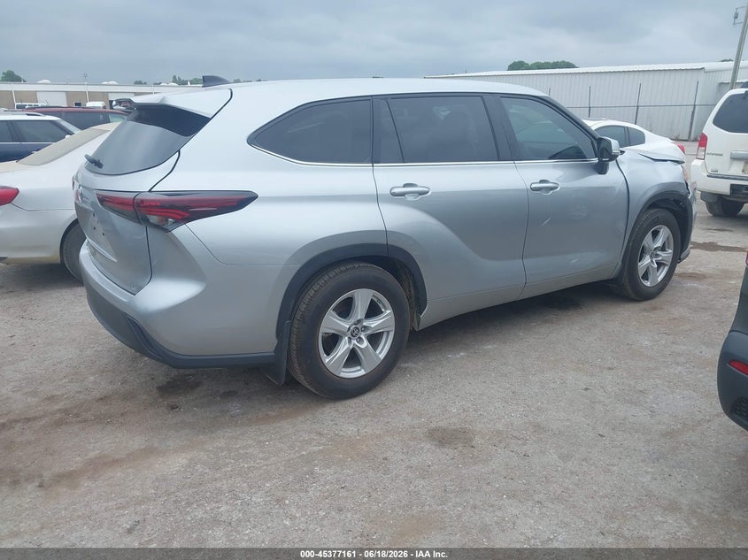 2024 Toyota Highlander VIN 5TDKDRAHXRS540911 IAAI salvage auction — FRONT END, Salvage (Oklahoma), sold $15,825 on 2026-07-24 (photo 4)