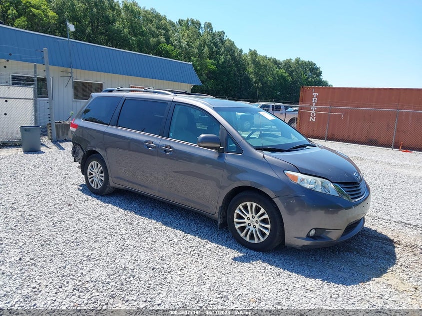2014 Toyota Sienna VIN 5TDYK3DC1ES504032 IAAI salvage auction — LEFT REAR, Salvage Title, sold $2,050 on 2026-08-01 (photo 1)