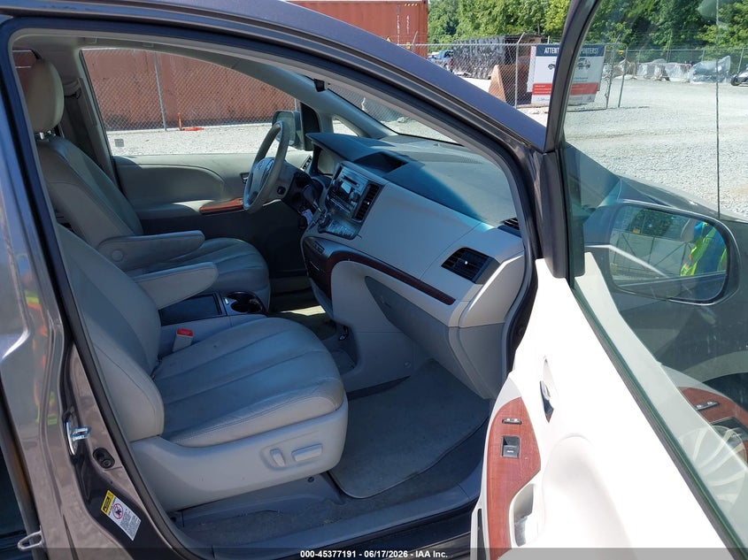 2014 Toyota Sienna VIN 5TDYK3DC1ES504032 IAAI salvage auction — LEFT REAR, Salvage Title, sold $2,050 on 2026-08-01 (photo 5)