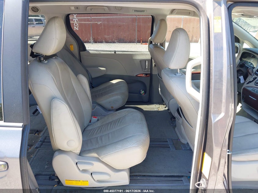 2014 Toyota Sienna VIN 5TDYK3DC1ES504032 IAAI salvage auction — LEFT REAR, Salvage Title, sold $2,050 on 2026-08-01 (photo 8)