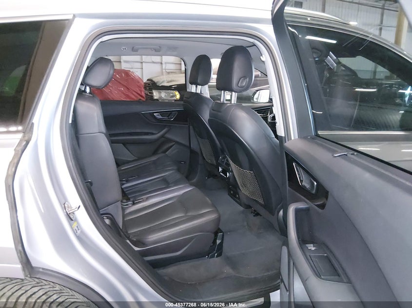 2017 Audi Q7 VIN WA1LAAF79HD002896 IAAI salvage auction — RIGHT FRONT, Salvage (Oregon), sold $5,500 on 2026-09-03 (photo 8)