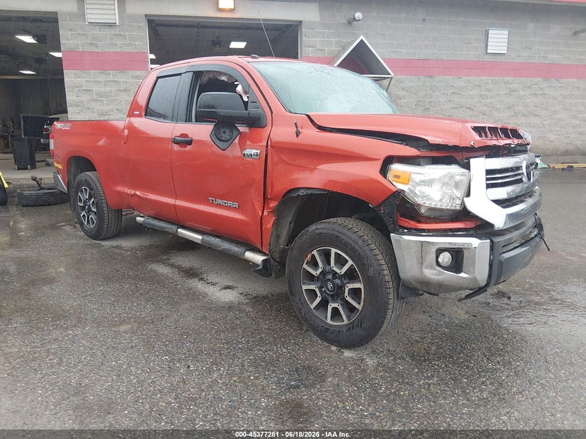 2017 Toyota Tundra VIN 5TFUY5F16HX660313 IAAI salvage auction — SIDE, Salvage Title, sold $3,200 on 2026-07-31 (photo 1)