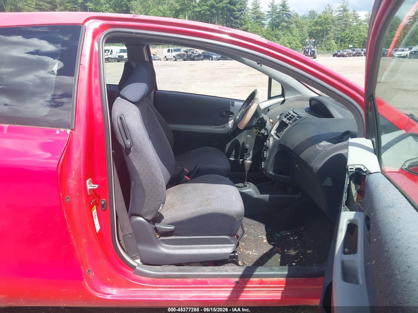 2009 Toyota Yaris VIN JTDJT903295275878 IAAI salvage auction — NORMAL WEAR, Clear (Massachusetts), sold $425 on 2026-07-10 (photo 5)