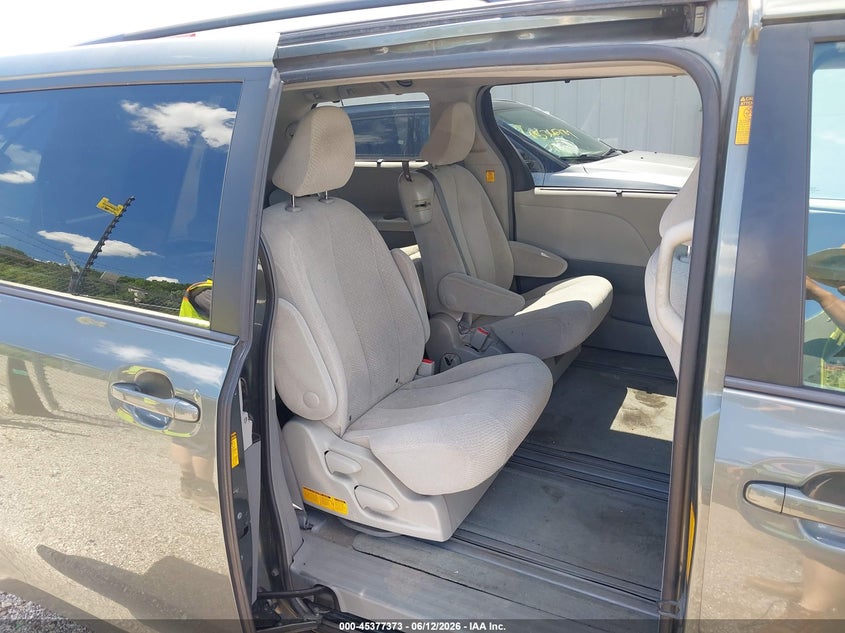 2013 Toyota Sienna VIN 5TDKK3DCXDS358217 IAAI salvage auction — FRONT END, Salvage (Illinois), sold $2,150 on 2026-07-22 (photo 8)
