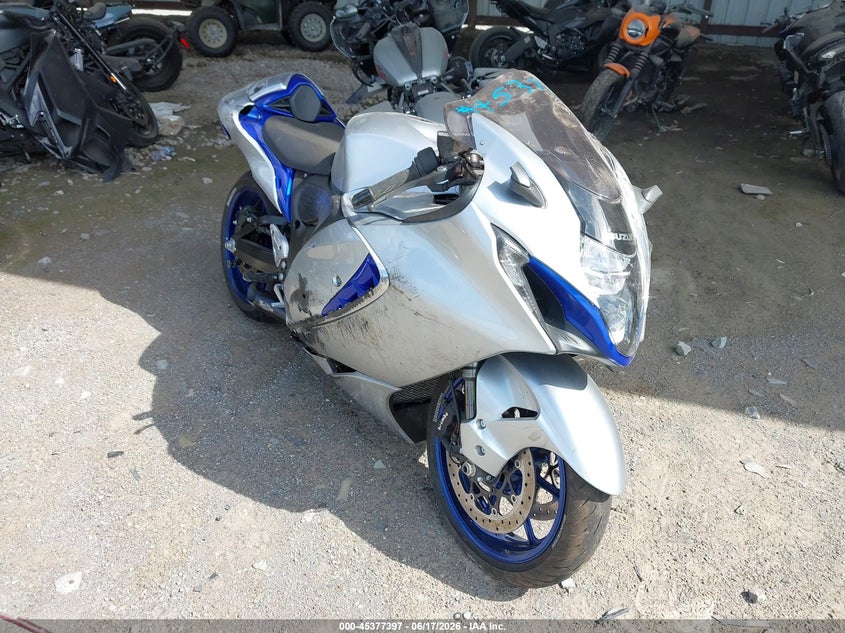2025 Suzuki VIN JS1EJ11B1S7100508 IAAI salvage auction — SIDE, Salvage Title, sold $3,550 on 2026-07-28 (photo 1)
