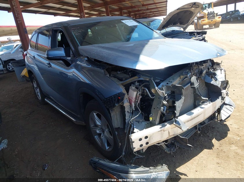 2022 Toyota Highlander VIN 5TDZZRAH0NS113523 IAAI salvage auction — FRONT END, Salvage Title, sold $12,400 on 2026-07-28 (photo 1)