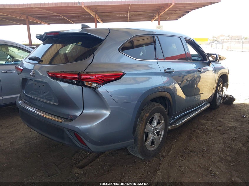 2022 Toyota Highlander VIN 5TDZZRAH0NS113523 IAAI salvage auction — FRONT END, Salvage Title, sold $12,400 on 2026-07-28 (photo 4)