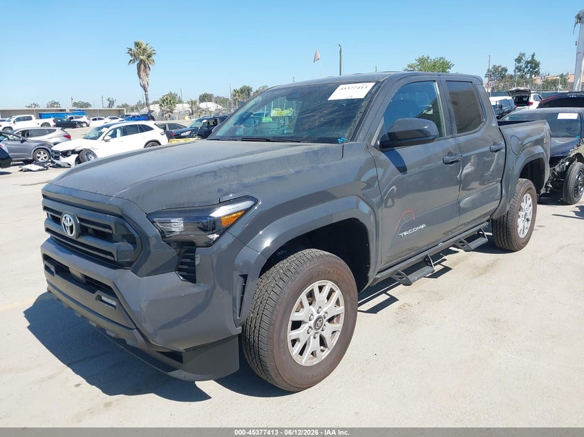2025 Toyota Tacoma VIN 3TMKB5FN9SM052083 IAAI salvage auction — SIDE, Wait Title, sold $17,200 on 2026-08-01 (photo 2)