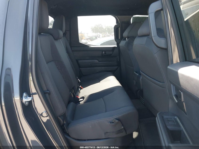 2025 Toyota Tacoma VIN 3TMKB5FN9SM052083 IAAI salvage auction — SIDE, Wait Title, sold $17,200 on 2026-08-01 (photo 8)