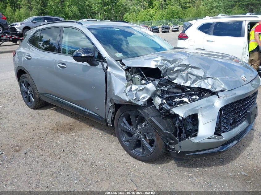 2025 Buick Envision VIN LRBFZLE42SD021987 IAAI salvage auction — RIGHT FRONT, Salvage (Massachusetts), sold $9,000 on 2026-07-24 (photo 1)