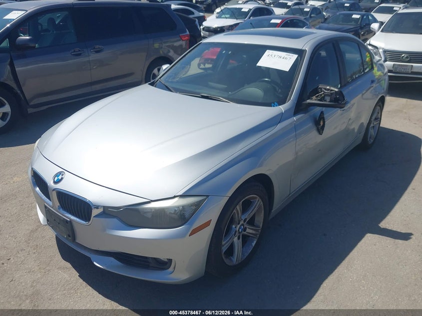 2013 BMW 3er VIN WBA3B5C53DF591419 IAAI salvage auction — LEFT SIDE, Salvage (California), sold $1,700 on 2026-07-08 (photo 2)
