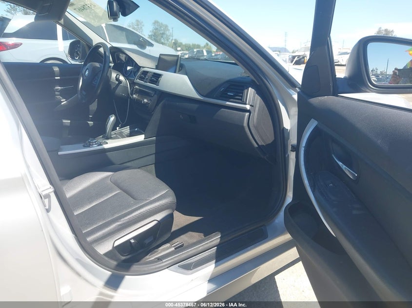 2013 BMW 3er VIN WBA3B5C53DF591419 IAAI salvage auction — LEFT SIDE, Salvage (California), sold $1,700 on 2026-07-08 (photo 5)