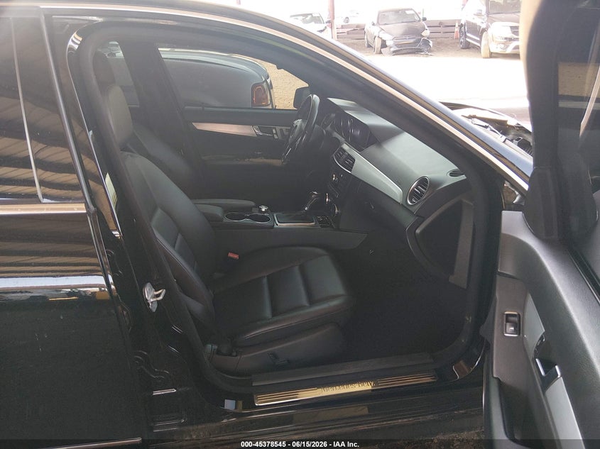 2013 Mercedes-benz C-klasse VIN WDDGF4HB1DA796936 IAAI salvage auction — FRONT END, Salvage (Arizona), sold $400 on 2026-07-21 (photo 5)