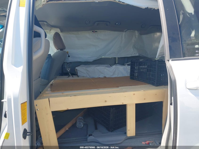 2014 Toyota Sienna VIN 5TDKK3DC7ES446515 IAAI salvage auction — FRONT END, Salvage Certificate (California), sold $2,250 on 2026-07-24 (photo 8)