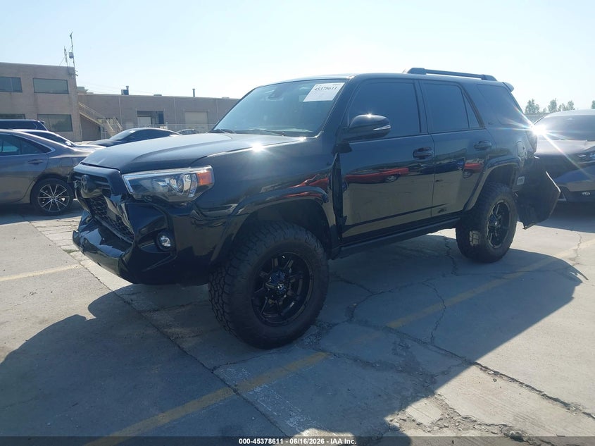 2024 Toyota 4runner VIN JTENU5JR7R6286018 IAAI salvage auction — FRONT & REAR, Salvage (California), sold $9,300 on 2026-07-29 (photo 2)