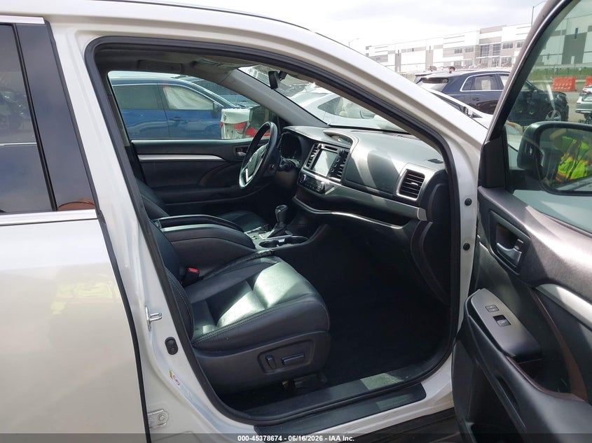 2017 Toyota Highlander VIN 5TDKZRFH7HS510774 IAAI salvage auction — FRONT END, Salvage (Texas), sold $5,050 on 2026-07-21 (photo 5)