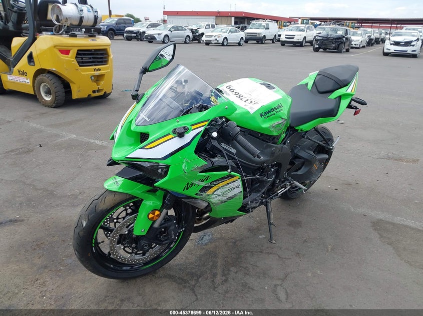 2025 Kawasaki Zx VIN JKBZXJK12SA009171 IAAI salvage auction — LEFT SIDE, Salvage Title, sold $3,050 on 2026-07-21 (photo 2)