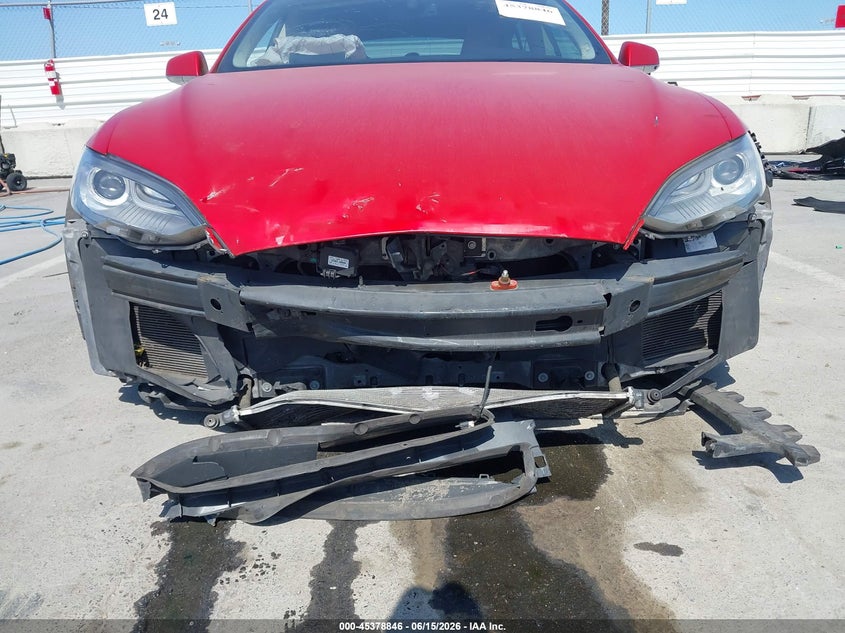 2013 Tesla Model s VIN 5YJSA1CN5DFP27368 IAAI salvage auction — FRONT & REAR, Salvage (California), sold $850 on 2026-07-08 (photo 6)