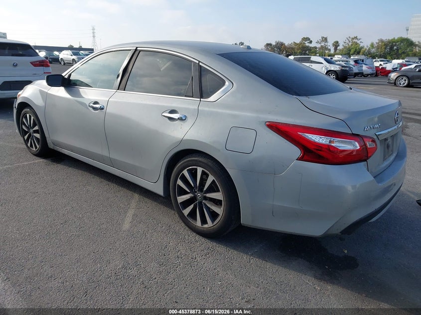 2017 Nissan Altima VIN 1N4AL3AP7HC198939 IAAI salvage auction — RIGHT SIDE, Salvage (California), sold $1,050 on 2026-07-09 (photo 3)