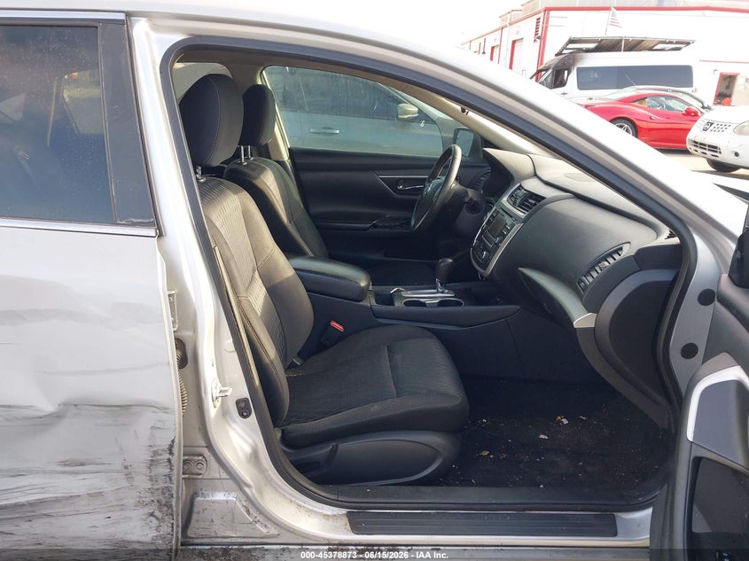 2017 Nissan Altima VIN 1N4AL3AP7HC198939 IAAI salvage auction — RIGHT SIDE, Salvage (California), sold $1,050 on 2026-07-09 (photo 5)