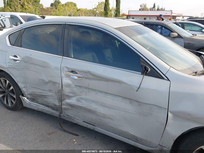 2017 Nissan Altima VIN 1N4AL3AP7HC198939 IAAI salvage auction — RIGHT SIDE, Salvage (California), sold $1,050 on 2026-07-09 (photo 6)