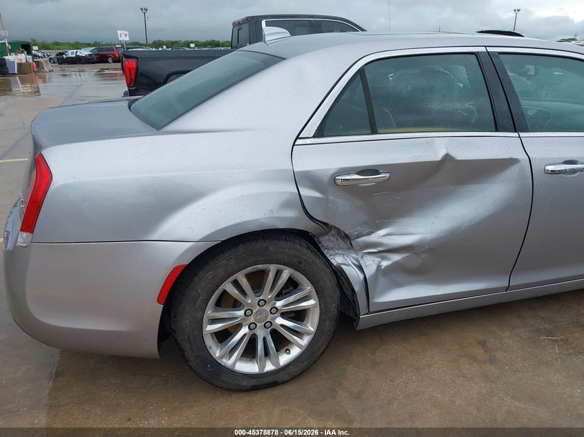 2016 Chrysler 300c VIN 2C3CCAEG2GH190121 IAAI salvage auction — RIGHT REAR, Salvage Title, sold $1,750 on 2026-08-20 (photo 6)