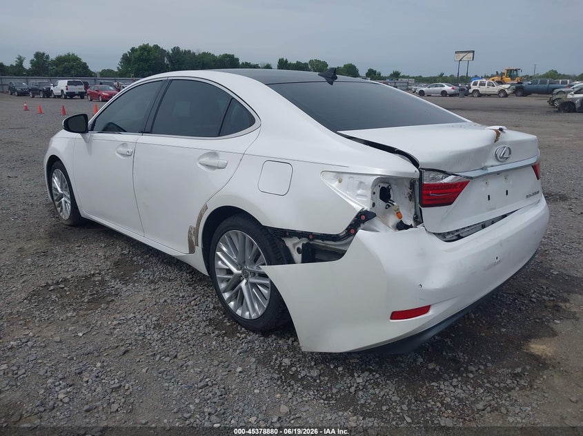 2014 Lexus ES VIN JTHBK1GG7E2116513 IAAI salvage auction — REAR END, Salvage Title, sold $3,700 on 2026-08-02 (photo 3)