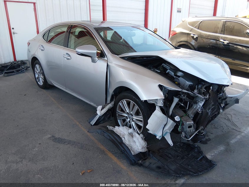 2015 Lexus ES VIN JTHBK1GG2F2187085 IAAI salvage auction — FRONT END, Salvage Title, sold $3,075 on 2026-07-16 (photo 1)