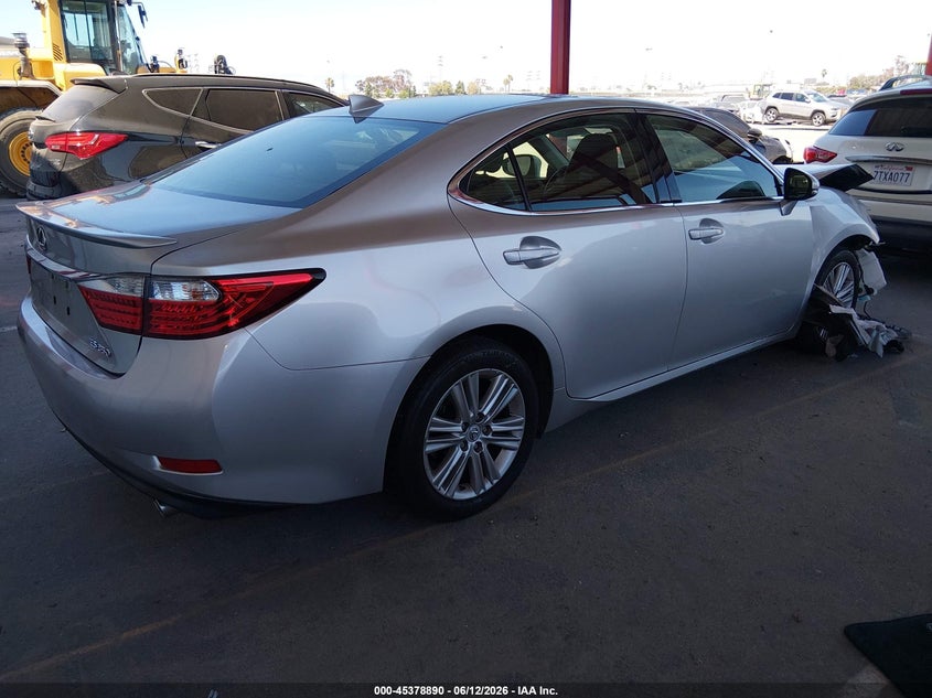 2015 Lexus ES VIN JTHBK1GG2F2187085 IAAI salvage auction — FRONT END, Salvage Title, sold $3,075 on 2026-07-16 (photo 4)