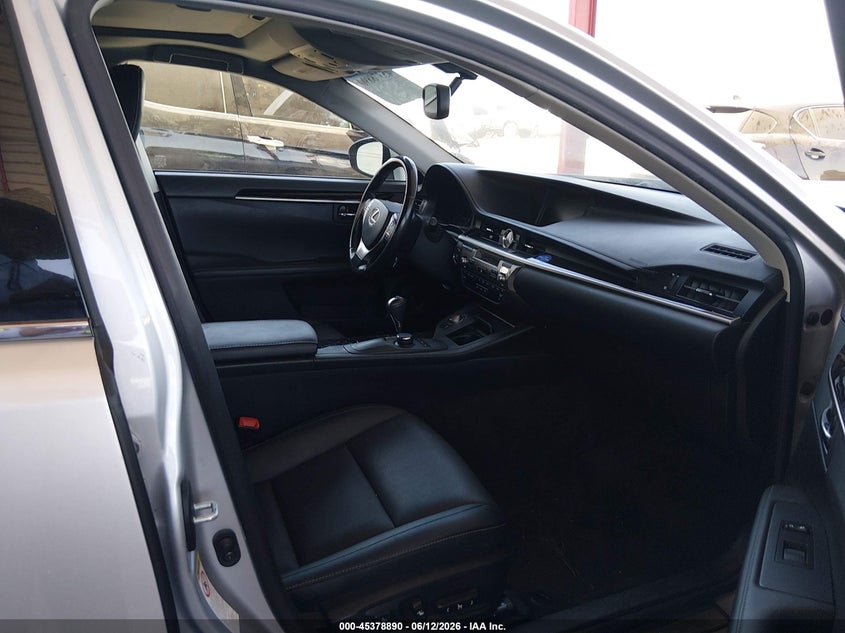 2015 Lexus ES VIN JTHBK1GG2F2187085 IAAI salvage auction — FRONT END, Salvage Title, sold $3,075 on 2026-07-16 (photo 5)