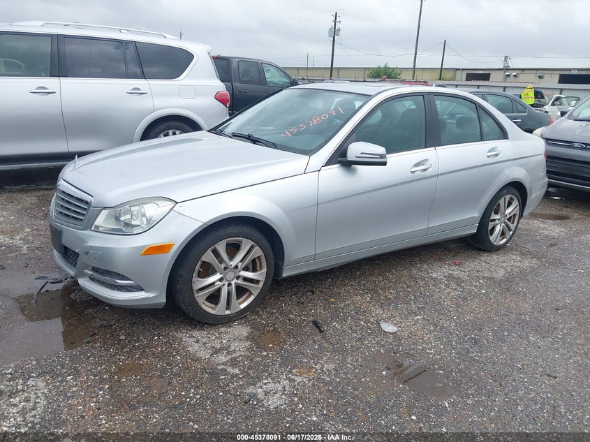 2014 Mercedes-benz C class VIN WDDGF4HB1EG250989 IAAI salvage auction — NORMAL WEAR, Original (Texas), sold $800 on 2026-07-15 (photo 2)