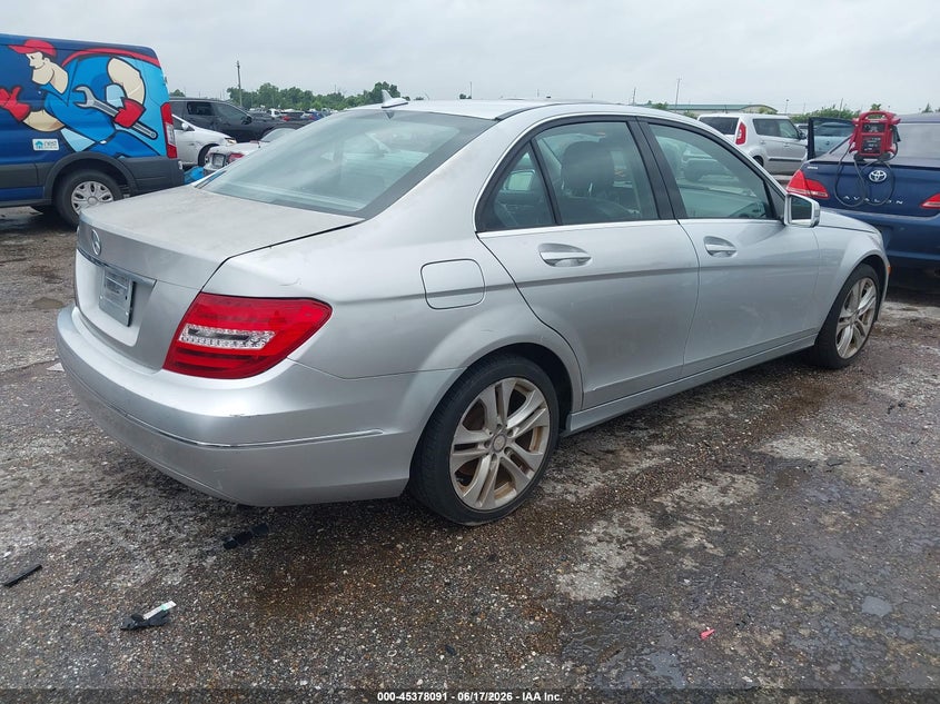 2014 Mercedes-benz C class VIN WDDGF4HB1EG250989 IAAI salvage auction — NORMAL WEAR, Original (Texas), sold $800 on 2026-07-15 (photo 4)