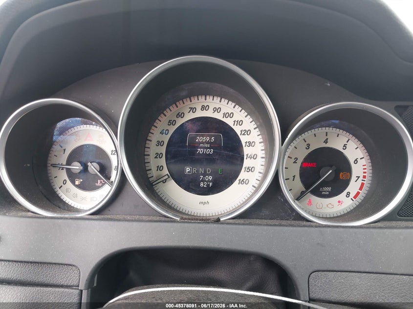 2014 Mercedes-benz C class VIN WDDGF4HB1EG250989 IAAI salvage auction — NORMAL WEAR, Original (Texas), sold $800 on 2026-07-15 (photo 7)