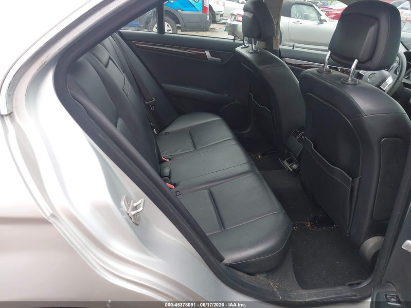 2014 Mercedes-benz C class VIN WDDGF4HB1EG250989 IAAI salvage auction — NORMAL WEAR, Original (Texas), sold $800 on 2026-07-15 (photo 8)