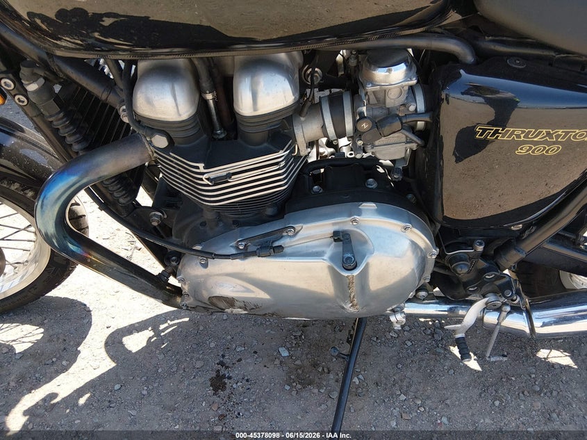 2013 Triumph motorcycle Thruxton VIN SMT920K18DT572978 IAAI salvage auction — SIDE, Salvage (California), sold $675 on 2026-07-14 (photo 9)