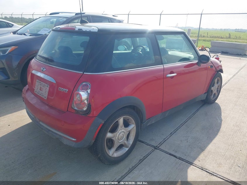 2005 Mini Cooper VIN WMWRC33555TK62283 IAAI salvage auction — UNKNOWN, Salvage (Texas), sold $25 on 2026-07-10 (photo 4)