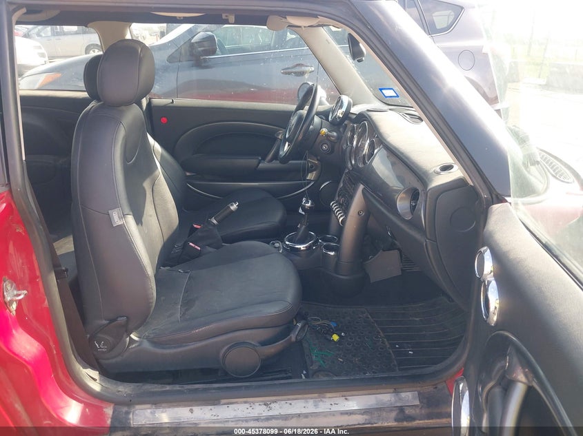 2005 Mini Cooper VIN WMWRC33555TK62283 IAAI salvage auction — UNKNOWN, Salvage (Texas), sold $25 on 2026-07-10 (photo 5)