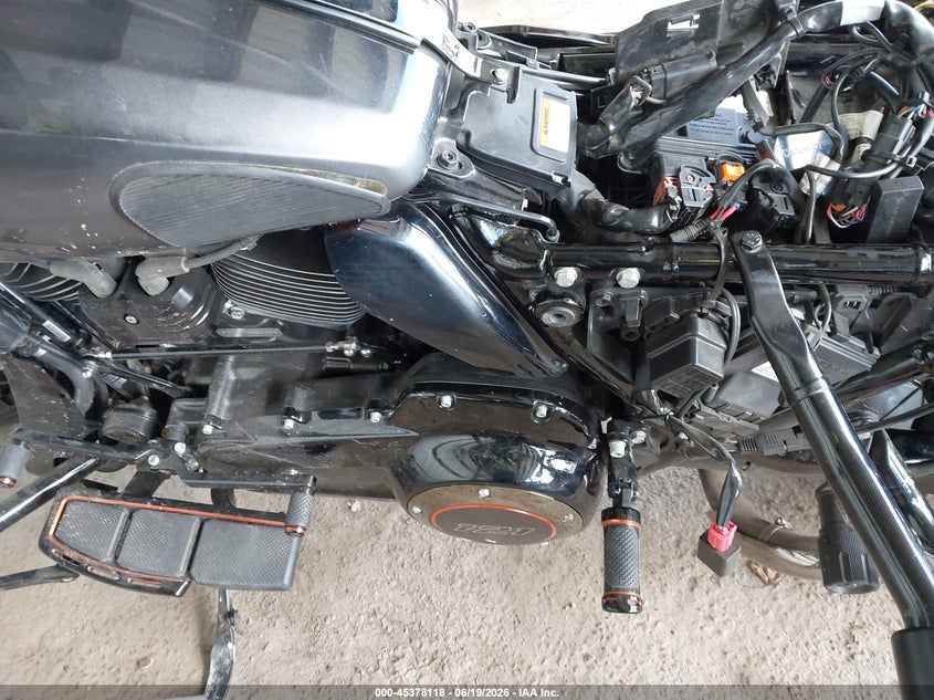 2025 Harley-davidson Road glide VIN 1HD1TC617SB960130 IAAI salvage auction — FRONT END, Bill Of Sale (Washington), sold $15,600 on 2026-07-14 (photo 9)