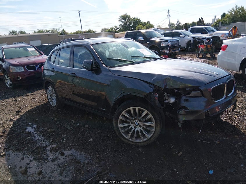 2015 BMW X1 VIN WBAVL1C52FVY29803 IAAI salvage auction — FRONT END, Salvage (Ohio), sold $825 on 2026-07-15 (photo 1)