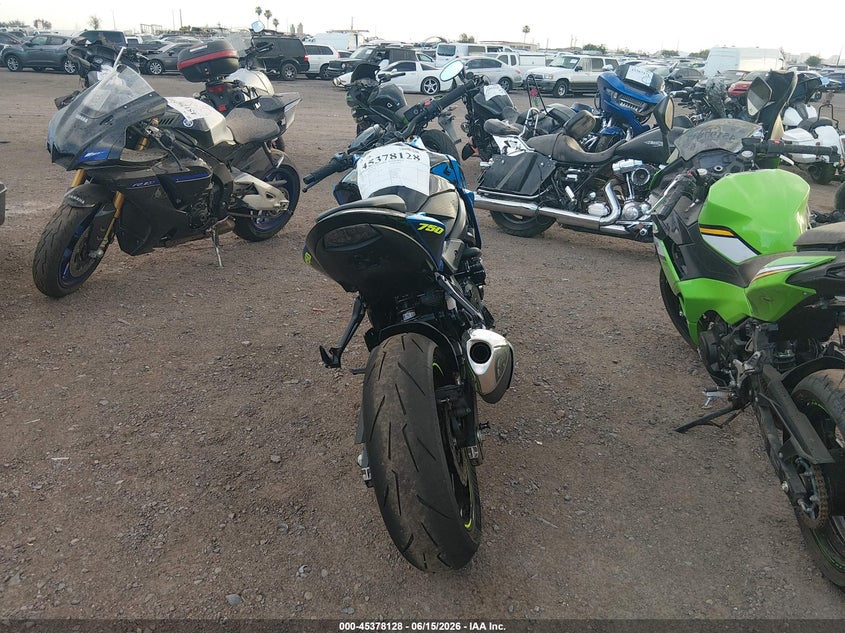 2022 Suzuki Gsx-s VIN JS1C533DXN7100193 IAAI salvage auction — FRONT END, Salvage (Arizona), sold $2,250 on 2026-07-08 (photo 6)