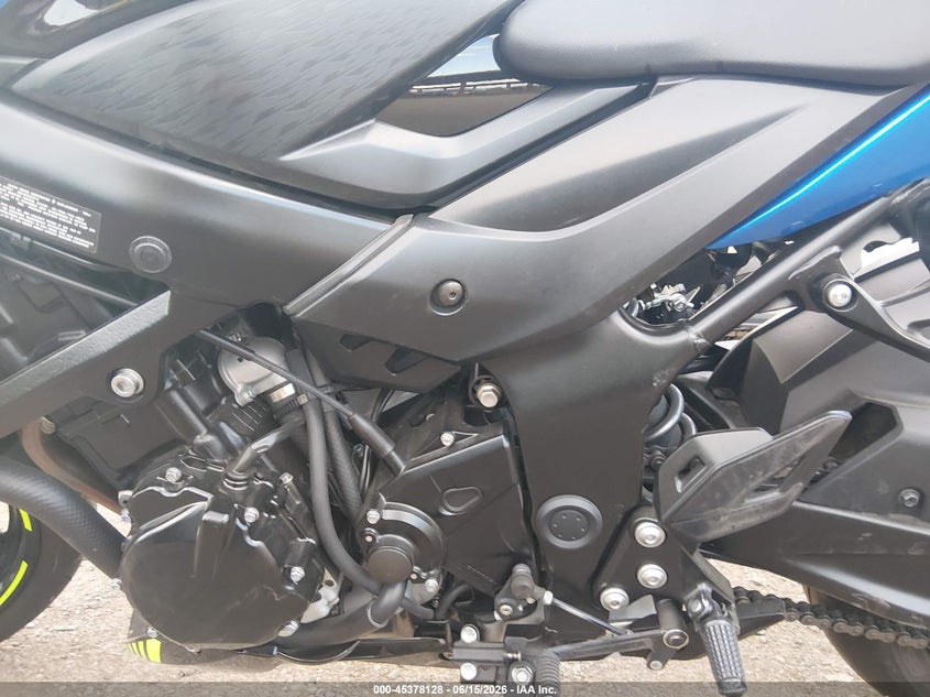 2022 Suzuki Gsx-s VIN JS1C533DXN7100193 IAAI salvage auction — FRONT END, Salvage (Arizona), sold $2,250 on 2026-07-08 (photo 9)